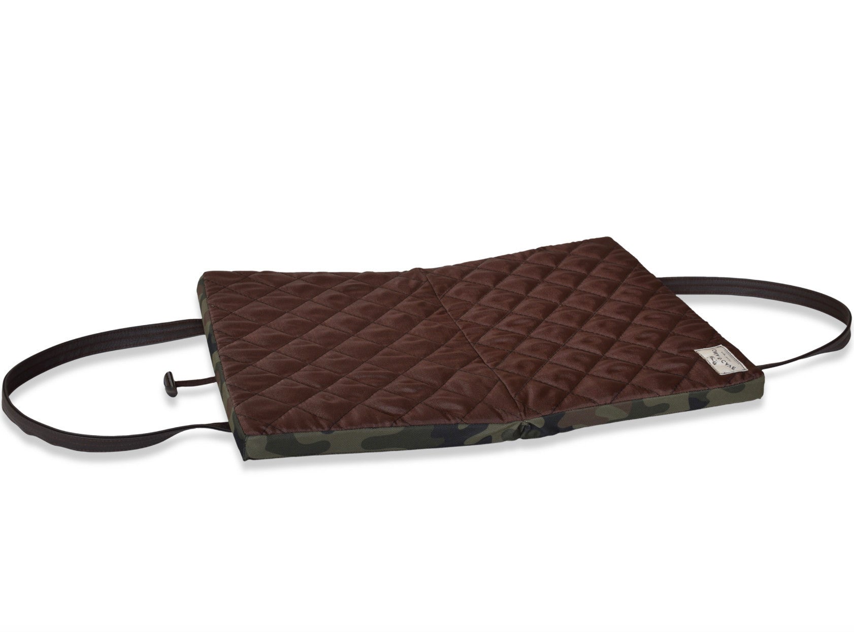 KONA Cave® Travel Dog Bed.  Thick and padded folded dog mat with carrying straps. Cot. hundedecke zum mitnehmen.